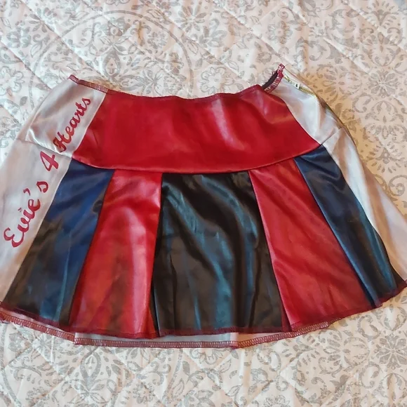 Disney Descendants 3 Evie Costume - Red, Blue, Black - Picture 13 of 15